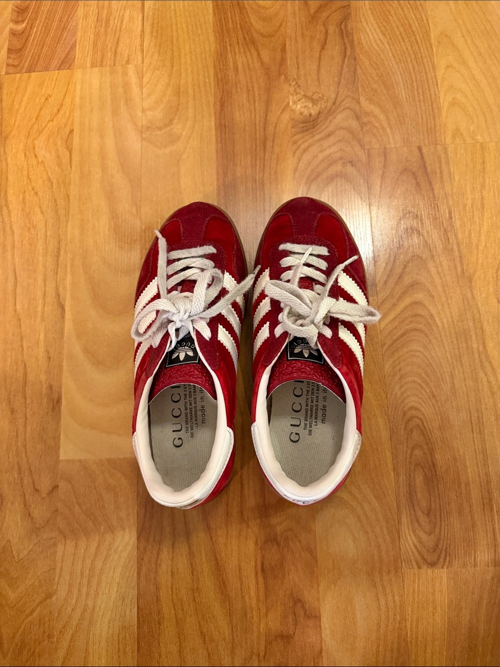 Gucci X Adidas Gazelle Kids Red and White Velvet Suede Shoes - Picture 2 of 12